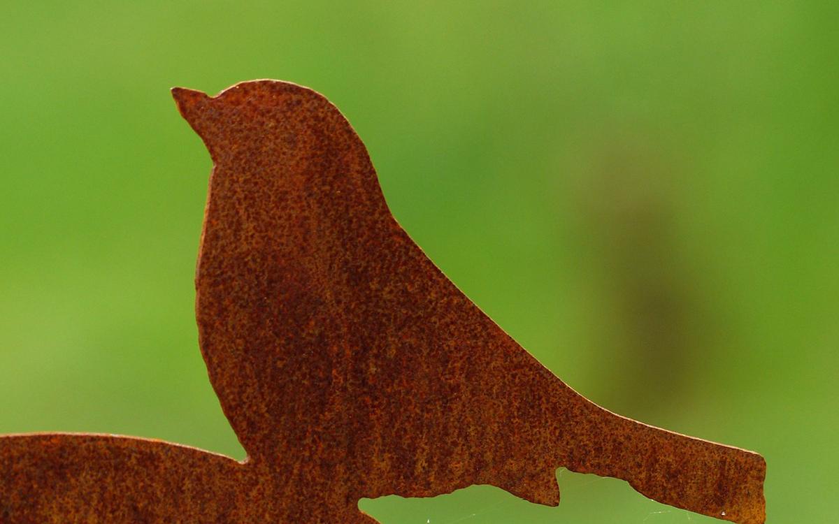 Vogel-Silhouette aus Cortenstahl